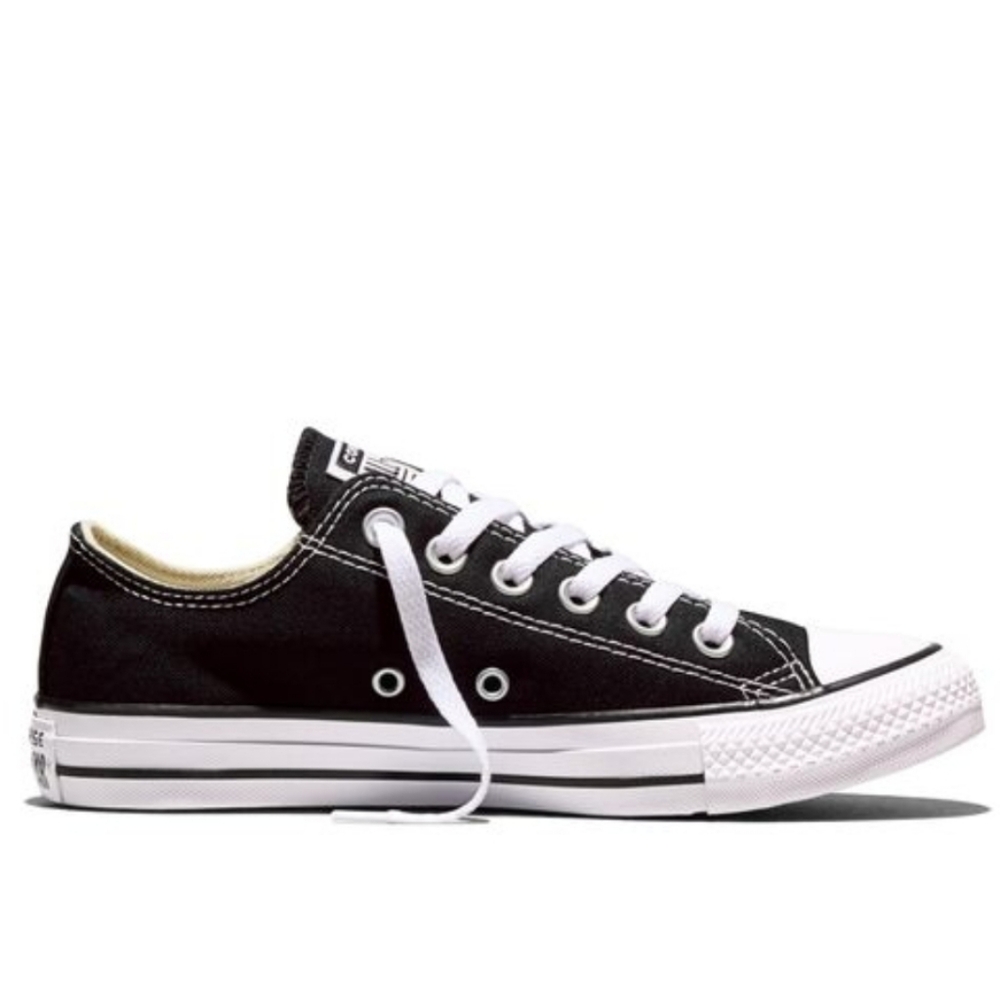 Converse Chuck Taylor All Star Black Sneakers M11/W13